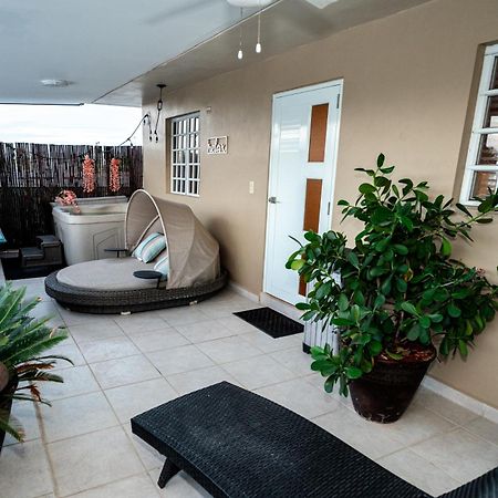 Apartamento Luxury Retreat With Private Jacuzzi And Mountain Views Free Parking Ponce Exterior foto