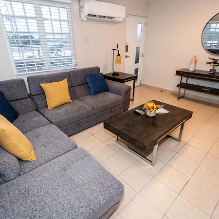 Apartamento Luxury Retreat With Private Jacuzzi And Mountain Views Free Parking Ponce Exterior foto