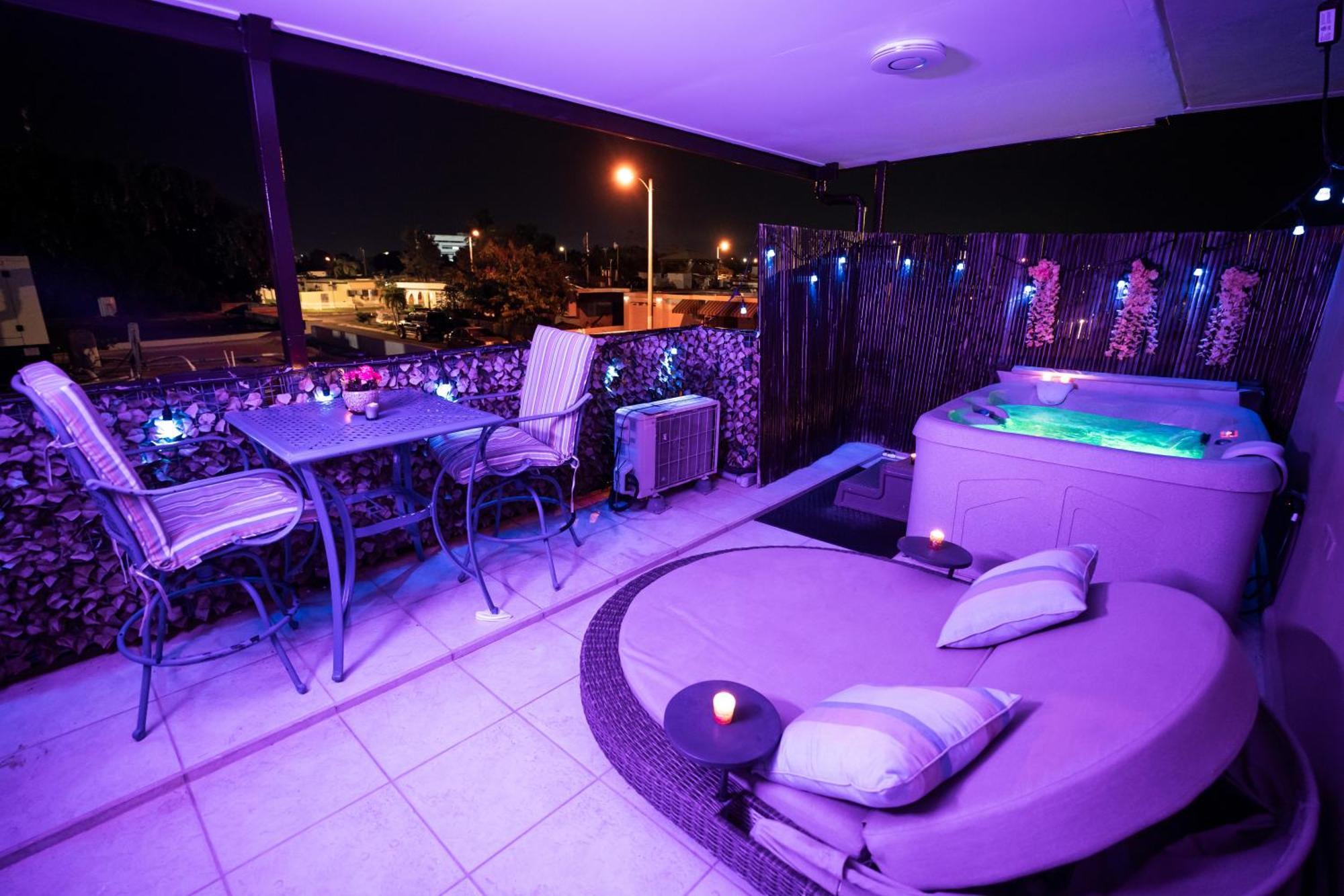 Apartamento Luxury Retreat With Private Jacuzzi And Mountain Views Free Parking Ponce Exterior foto