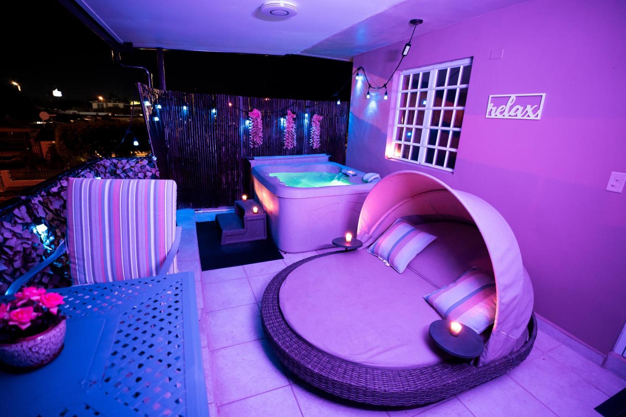 Apartamento Luxury Retreat With Private Jacuzzi And Mountain Views Free Parking Ponce Exterior foto