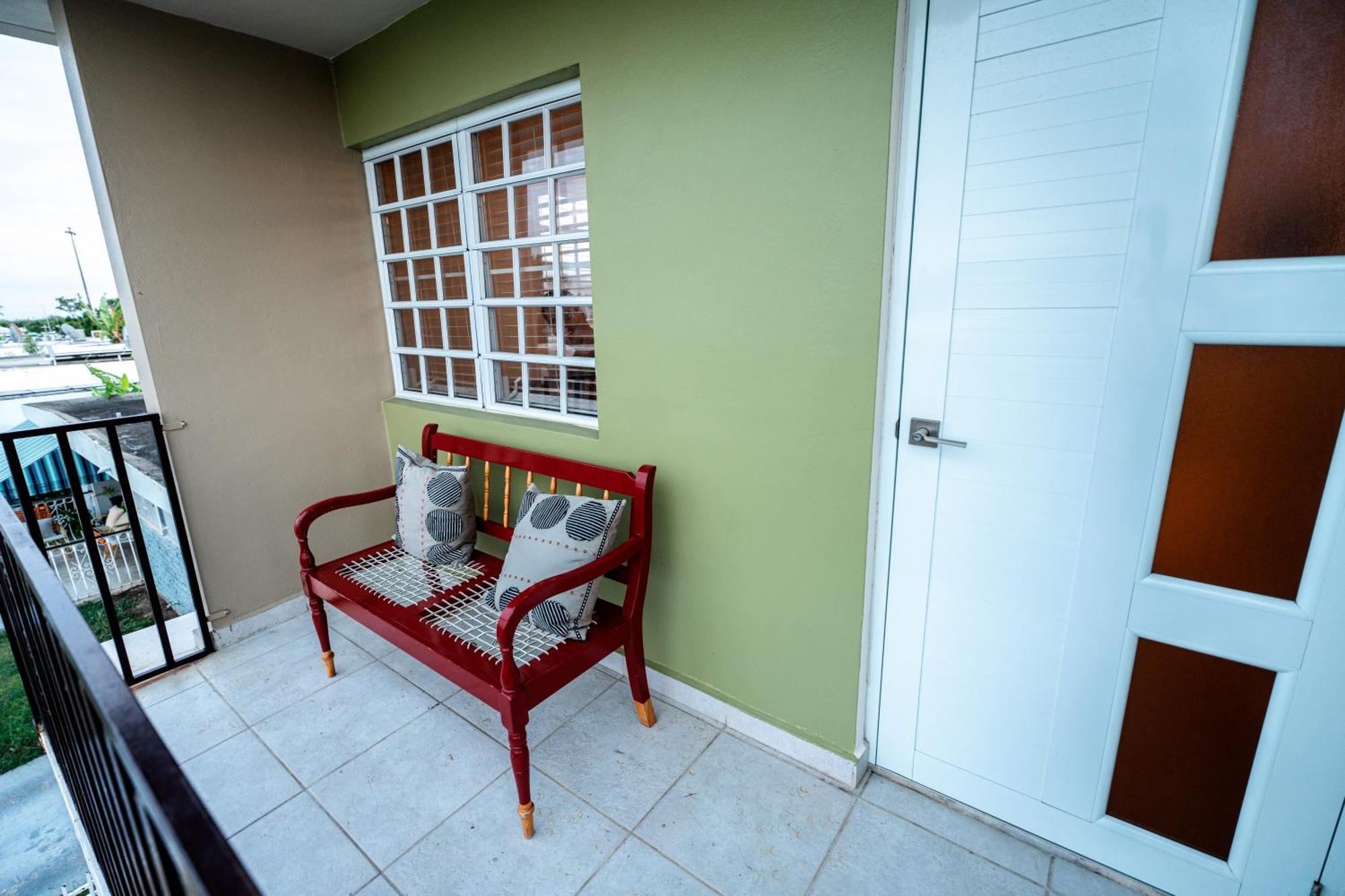 Apartamento Luxury Retreat With Private Jacuzzi And Mountain Views Free Parking Ponce Exterior foto